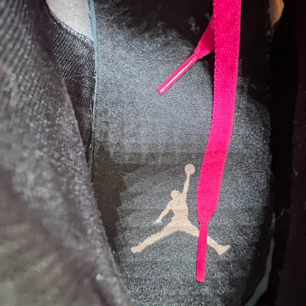 Nike Air Jordan 1 Mid Men's Size 13 Crimson Tint White Black Shoes 852542-801